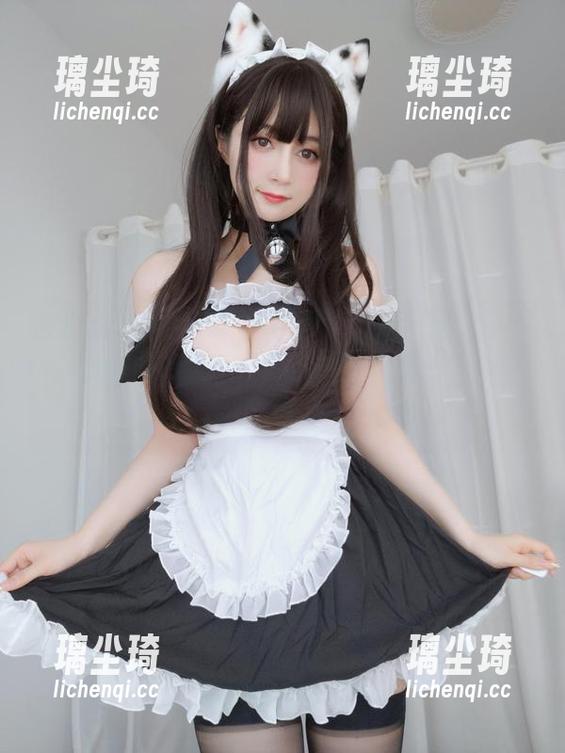 白银81 被白银81的吊带惊艳到了,原图里的小细节好像跟我交心了,图册让我头脑里闪过一些涟漪。