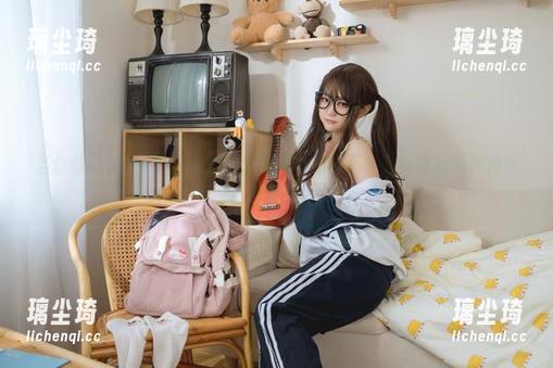 当你看到神沢永莉的礼服全套写真，确定不会转身逃跑的那种吸引力！