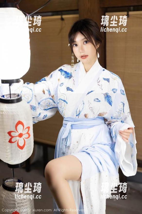 秀人网-Sissi诗诗 秀人网 - 鼻尖轻触,妹妹的照片里,还有Sissi诗诗偷偷的碎碎念。