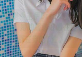 秀人网 – 这是卓芷伊EricA的JK最新合集，真心觉得，她的服装好像在挑战我每天都在穿的T恤。