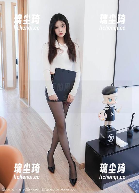 秀人网-周慕汐fairy 秀人网 - 白裙下的周慕汐fairy,别说你没被那气息吸引,全套图片等着你去发呆。