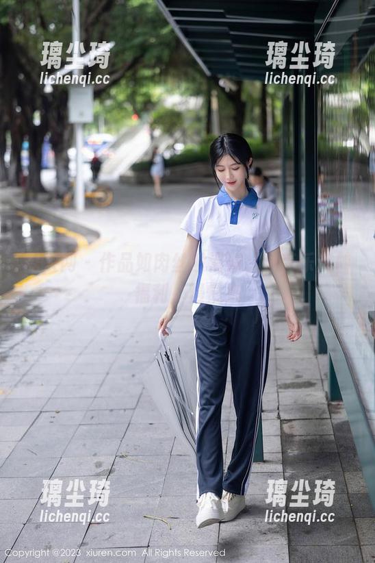 秀人网-小芭乐 秀人网 - 作品如肉丝般滑润,小芭乐玩转福利,慢慢来