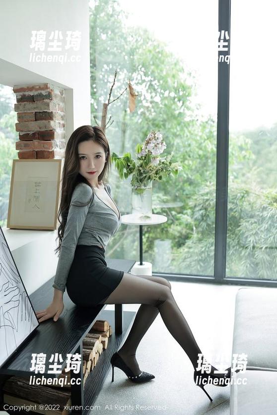 秀人网-李可儿 秀人网 - 这就是李可儿的礼服最新美图,有什么是她穿不上去的呢?