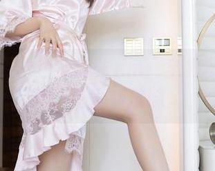秀人网 – 白色的糯米nm：全集写真让你嗅到花香和美味。