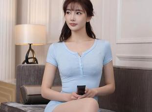 秀人网 – 下载这份软软roro的深v礼裙写真集，仿佛回到了优雅的日子里…