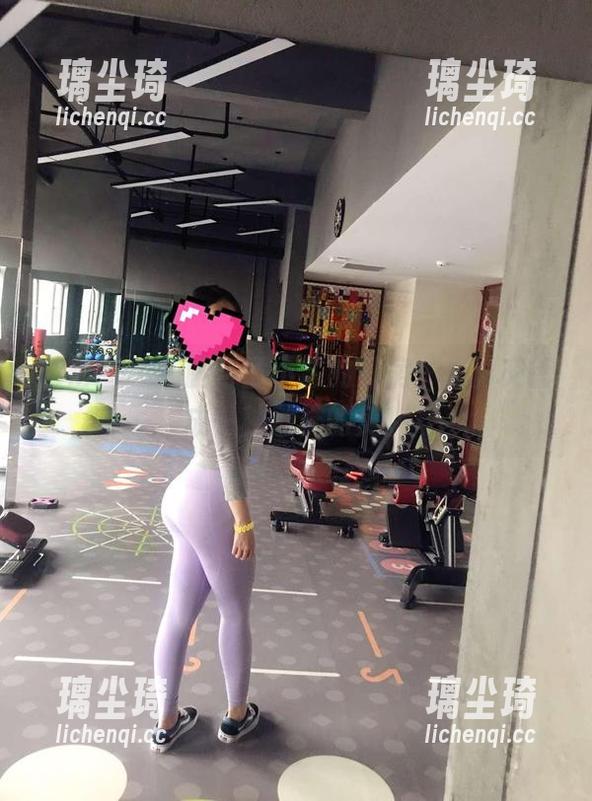 童小芯 微密圈 - 长腿与童小芯的私房,光影交错成一种别样的美。