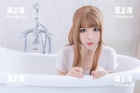 写真初体验：羊大真人与大凤毒苹果的大冒险！
