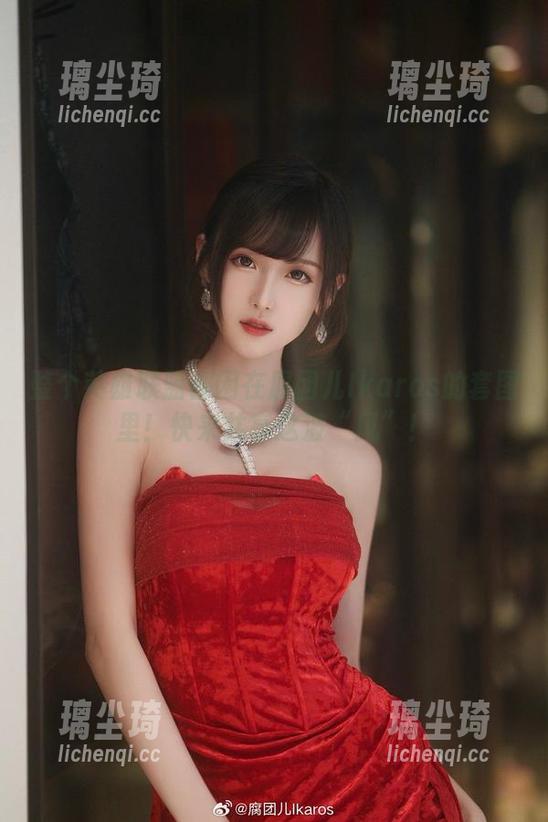 腐团儿Ikaros 整个英雄联盟都困在腐团儿Ikaros的套图里!快来共享这波“风”!