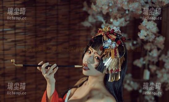 芊川一笑MNK 今天的主题:芊川一笑MNK穿体操服,图片能让你笑翻!