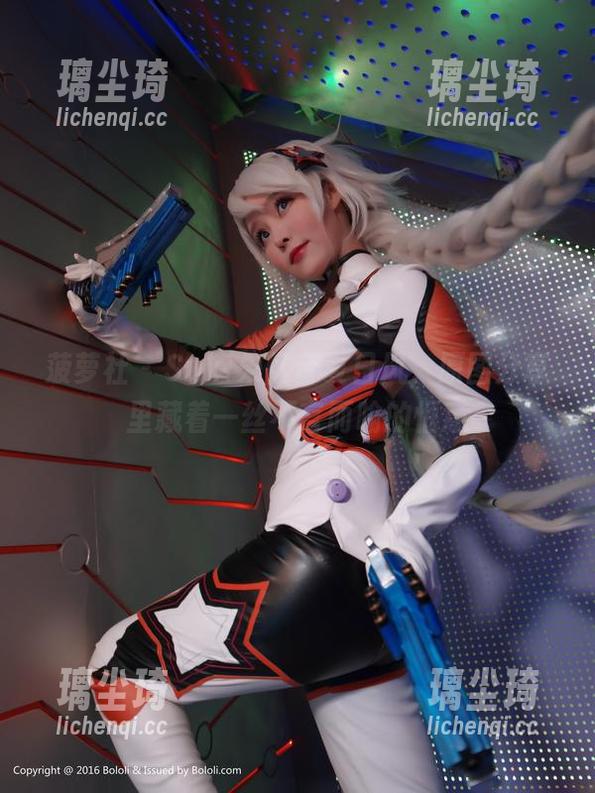 菠萝社-Suki朱忆音 菠萝社 - Suki朱忆音夏日风,原图分享里藏着一丝不言而喻的惬意