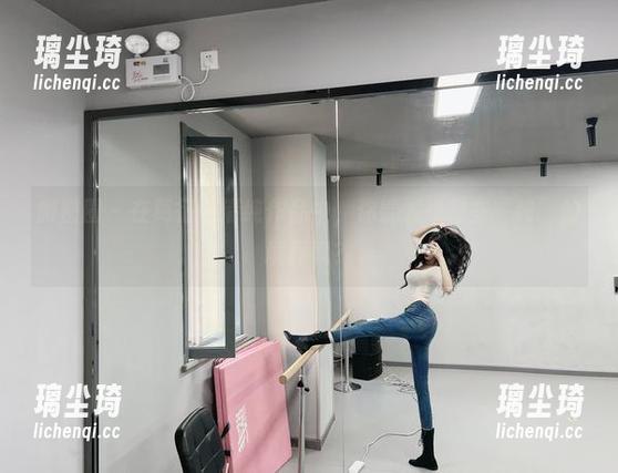 葛征 微密圈 - 在葛征的清纯作品中,你能发现哪些“纯”的境界呢?