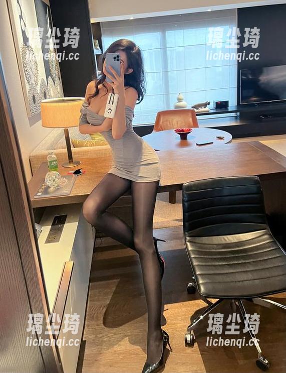 葛征 微密圈 - 高清葛征,耀眼得让人想问‘有光环吗?’