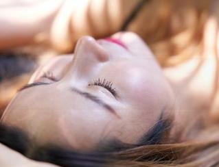 蜜桃社 – Rola的修女私拍：是来给信徒授予祝福还是来做时尚头号代言人？