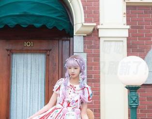 穿上西瓜皮的制服，西呱呀呀呀的Cos图让你对水果的定义又刷新了！