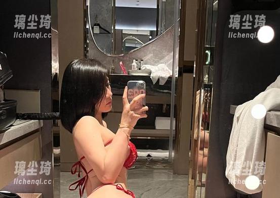 詹詹 微密圈 - 我的天,詹詹的女仆全集,既可爱又让人困惑的选择