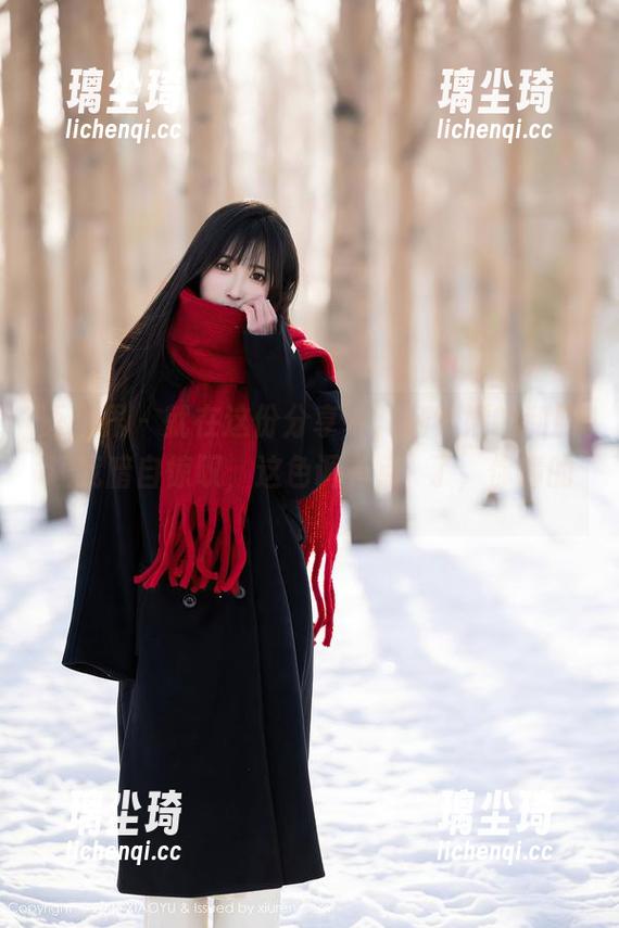 语画界-杨紫嫣 语画界 - 就在这份分享中,杨紫嫣的和服让我暗自惊叹,这色调有点絶了,你懂的。