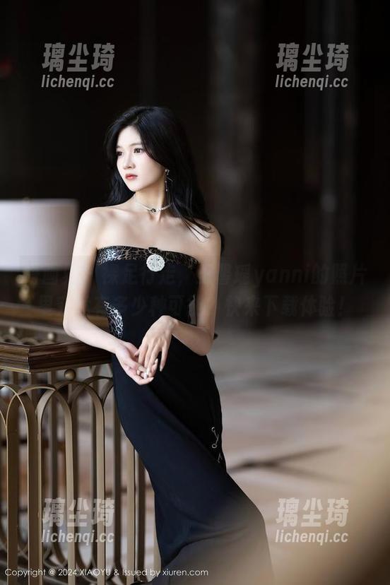 语画界-王馨瑶yanni 语画界 - 裸足行走,王馨瑶yanni的照片里究竟有多少种可能?快来下载体验!