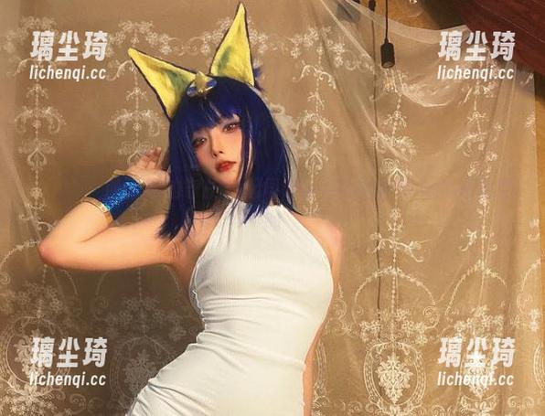 起司块wii זיכער德丽珍的守护:起司块wii与神秘修女的私密空间
