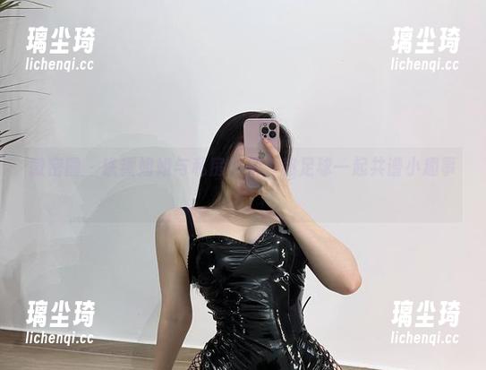 铁锤姐姐 微密圈 - 铁锤姐姐与私房作品,和足球一起共谱小趣事!