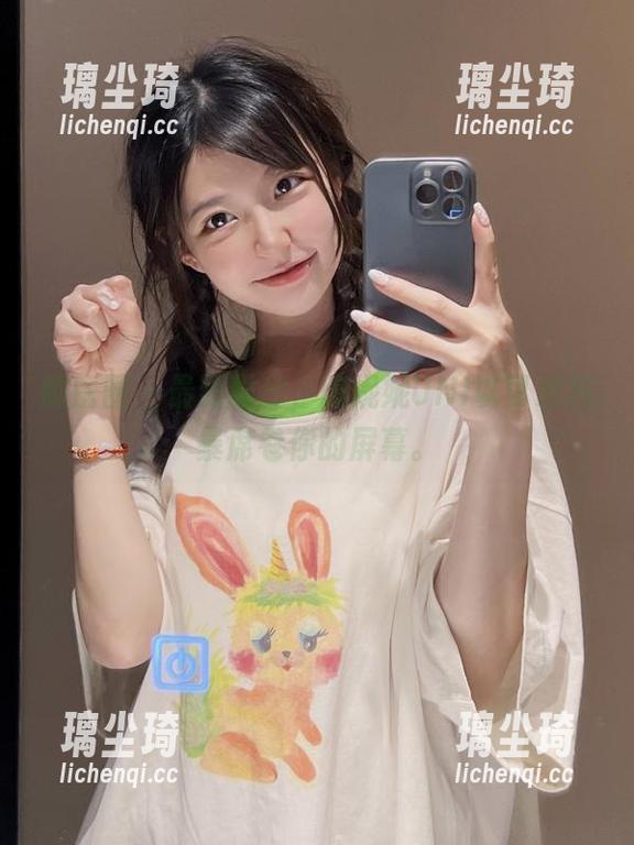 陈妮妮UNI 微密圈 - 最新推出,陈妮妮UNI以可爱风暴席卷你的屏幕。