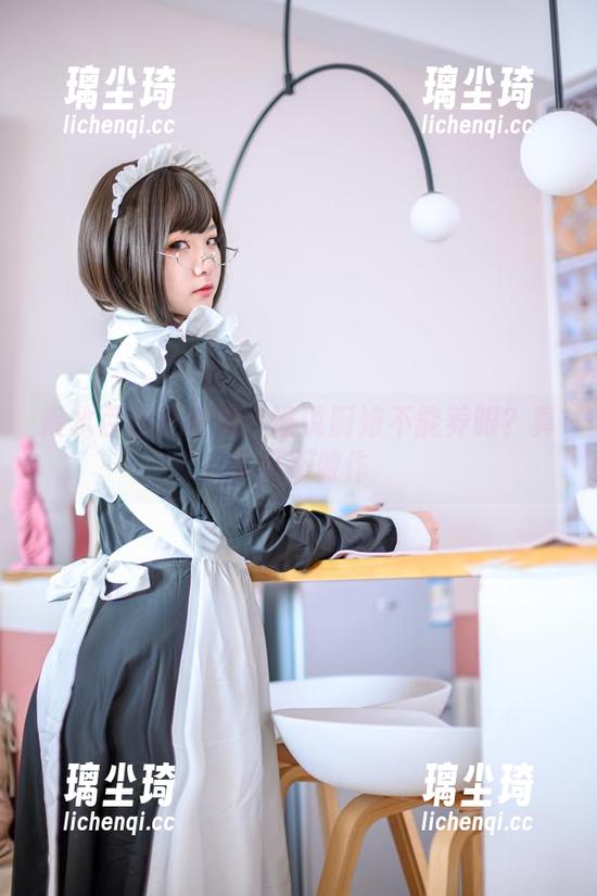 青水百合子合集：谁说厨娘不能养眼？真实又不做作